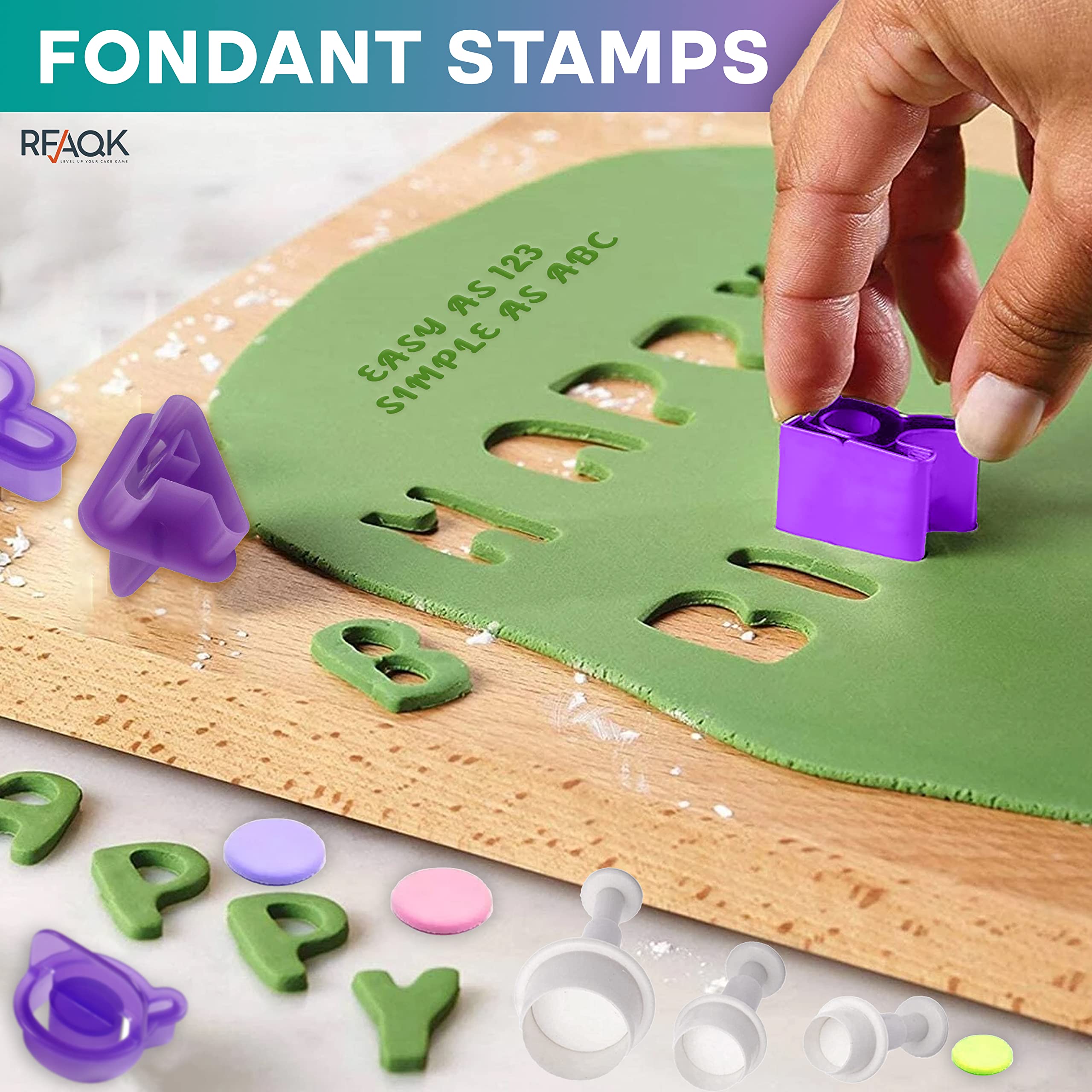 Espátulas, couplers y accesorios RFAQK para alisar fondant y limpiar bordes.