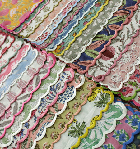 Ridhi bordes bordados en algodón, tacto suave y agradable