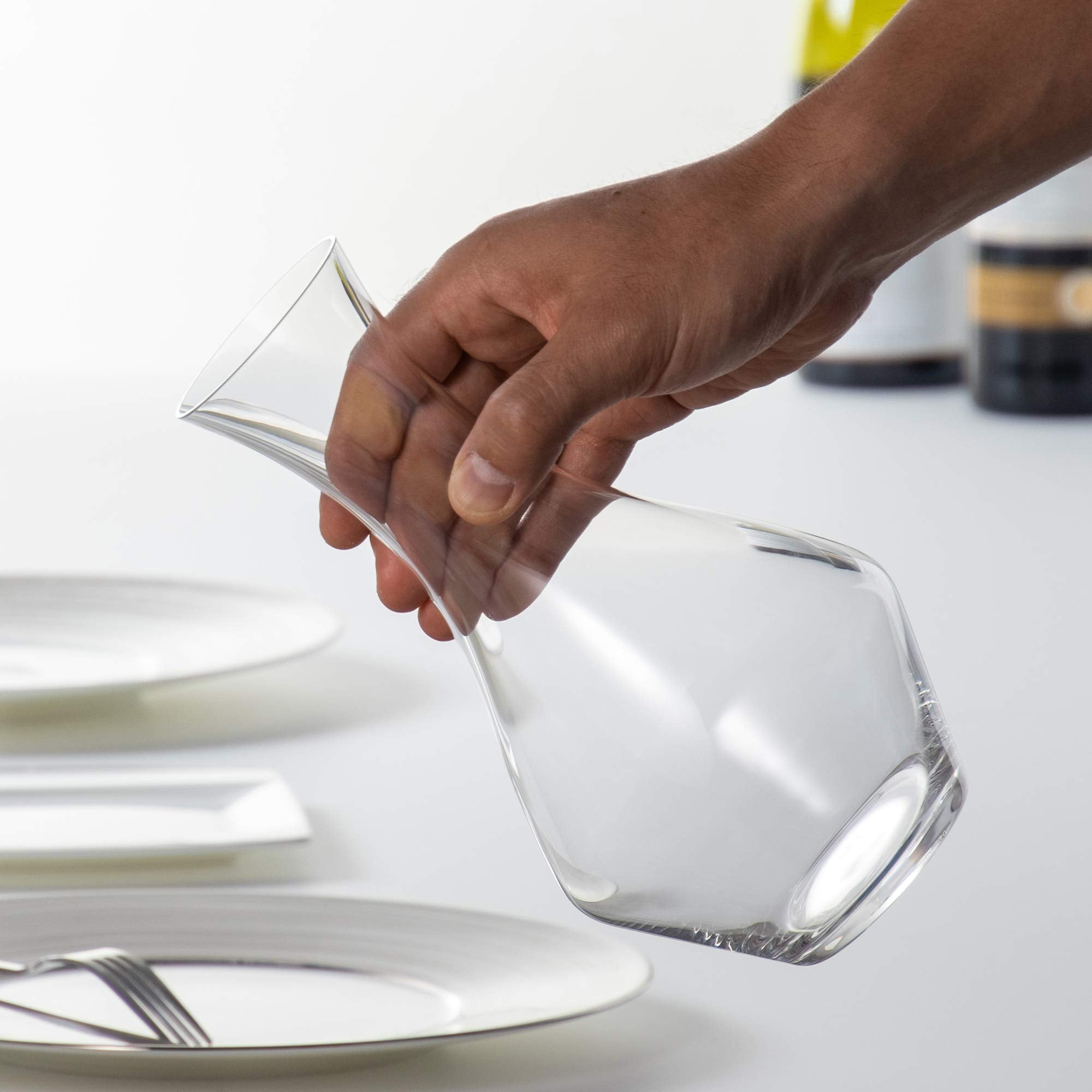 Riedel Cabernet Decanter con diseño angular para servir vinos de forma elegante