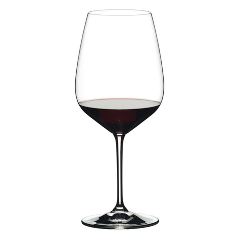 Copas Riedel Extreme Cabernet, vaso diamante, realza estructura y aroma de tintos complejos.