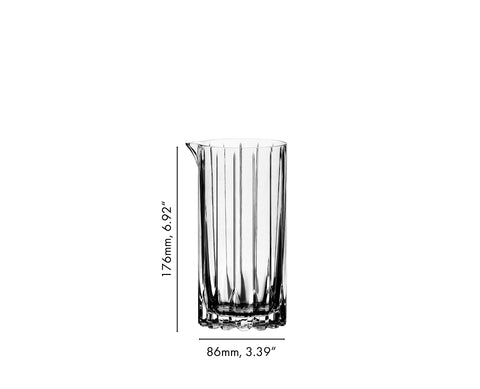 Medida integrada de 90 mililitros en el vaso Riedel para balancear sabores.