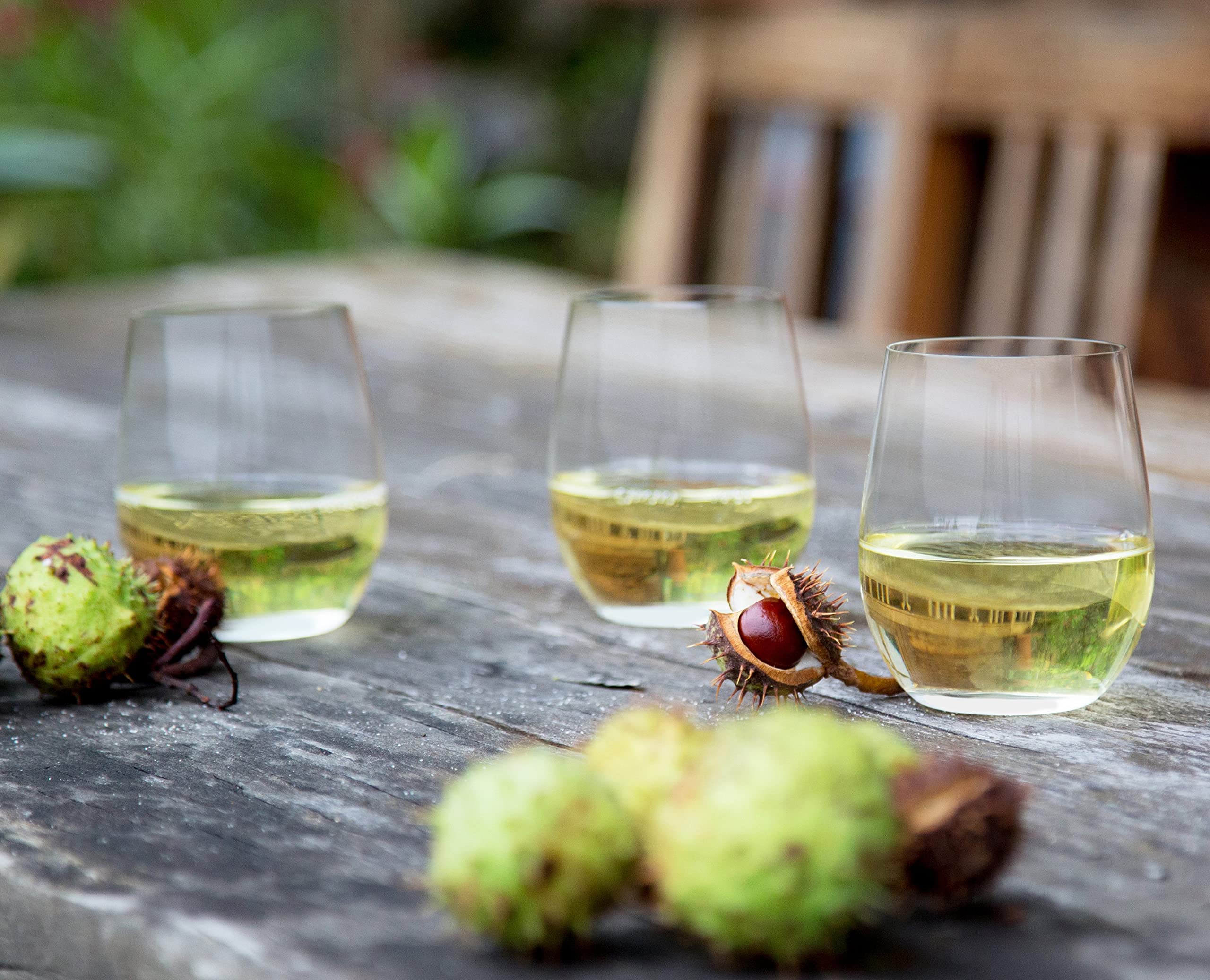 Vaso Riedel O de diseño compacto para vino blanco facilita almacenamiento.