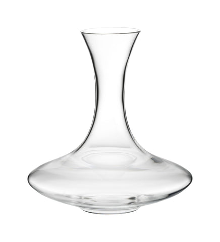 Decantador Riedel Ultra con cuello alargado para oxigenación suave del vino.