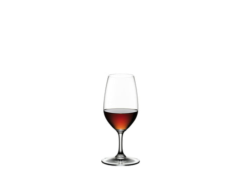 Riedel Vinum Port, tallo ergonómico facilita servir con elegancia.