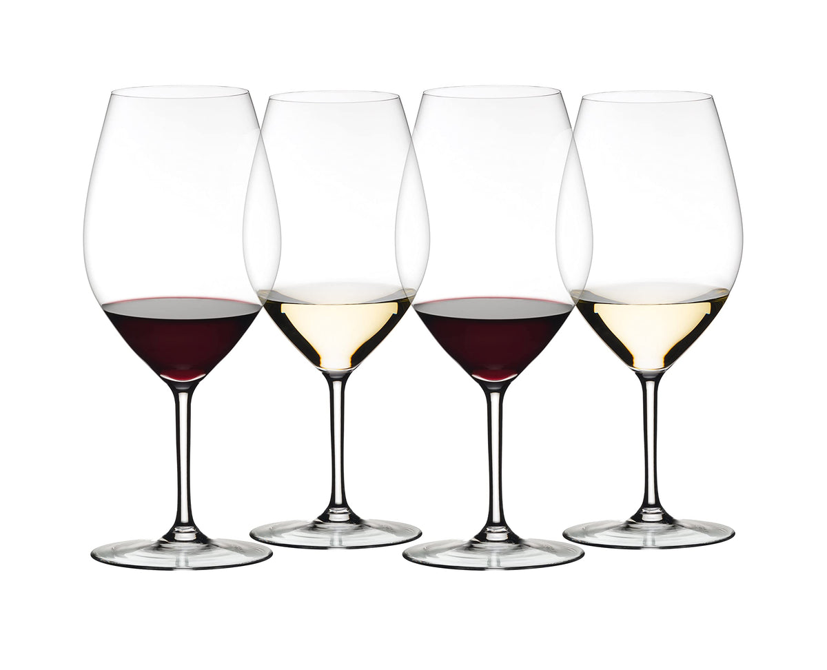 Vaso Magnum Riedel para vinos grandes realza aromas y presencia.