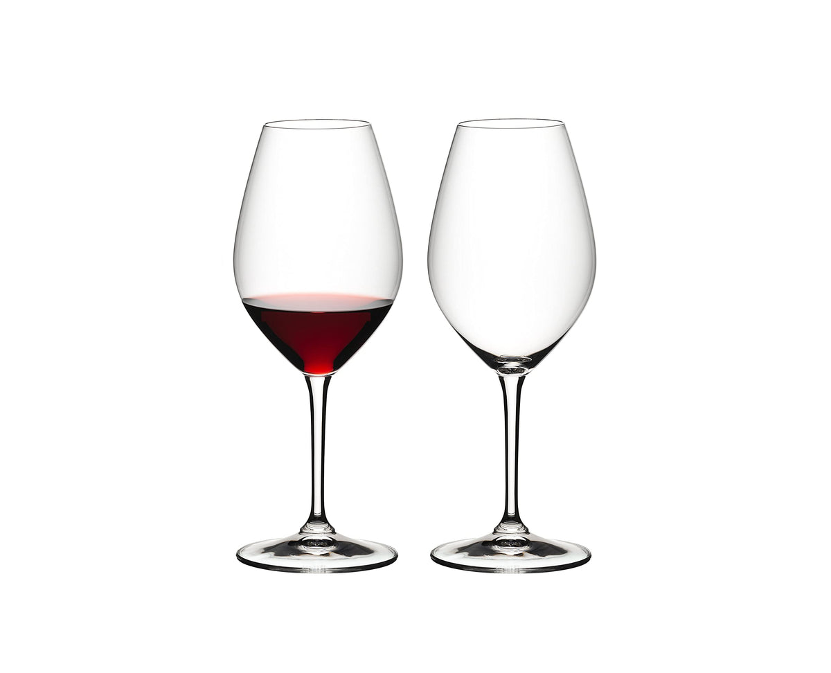 La copa Magnum de Riedel Wine Friendly para uso diario y degustaciones versátiles.