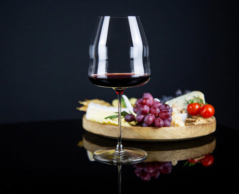 Riedel Winewings copa amplia facilita notas intensas y estructura suave