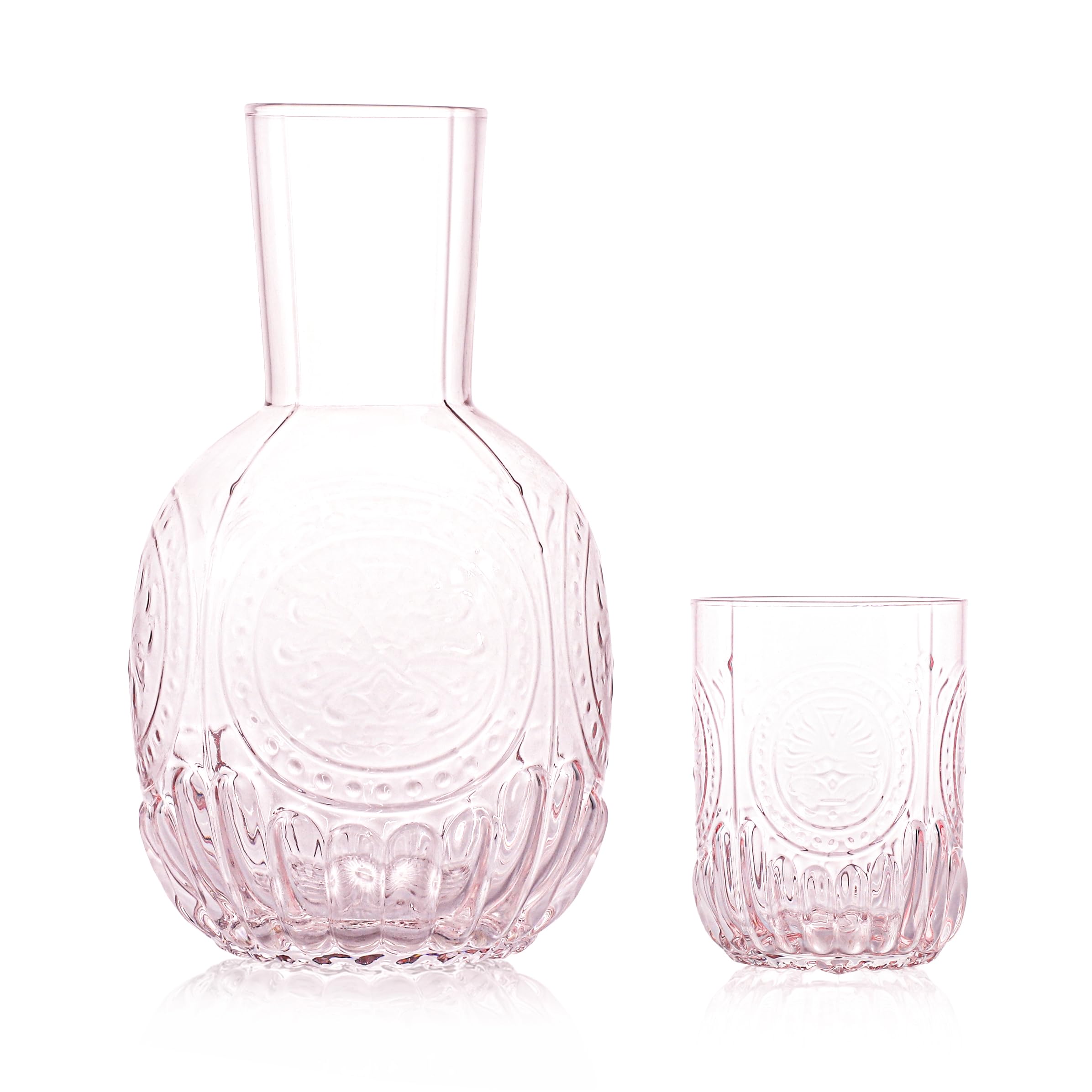 RockTrend jarra de vidrio en mano, comodidad al beber agua.