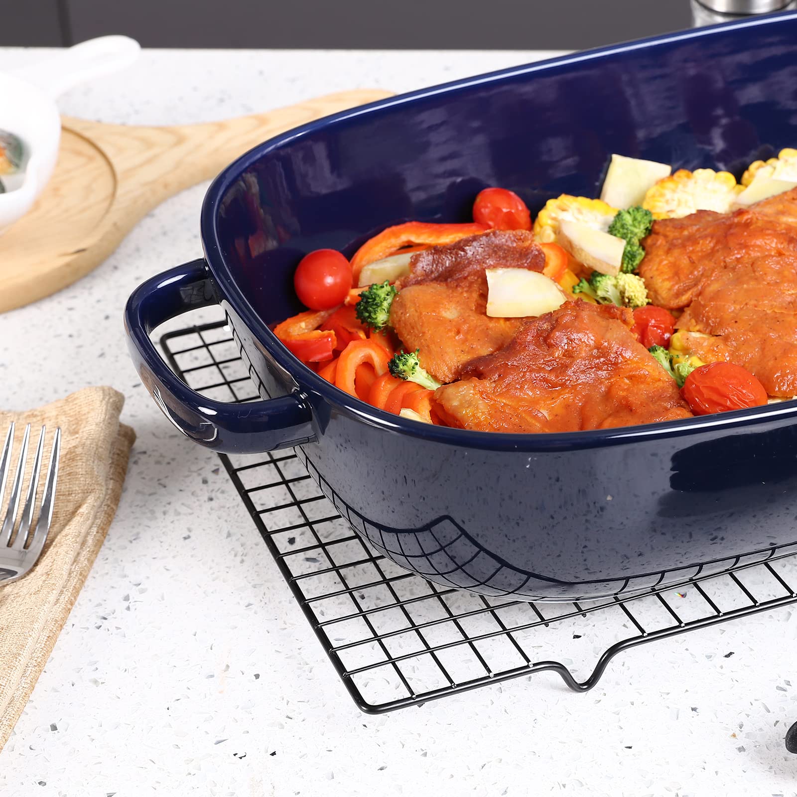 Roeveca, bandeja rectangular-detalle-azul-brillo, perfecto para servir directamente en la mesa.