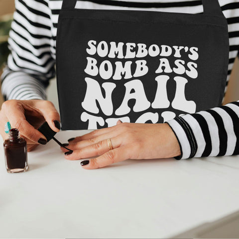 Delantal Rokasreke con diseño divertido para uñas