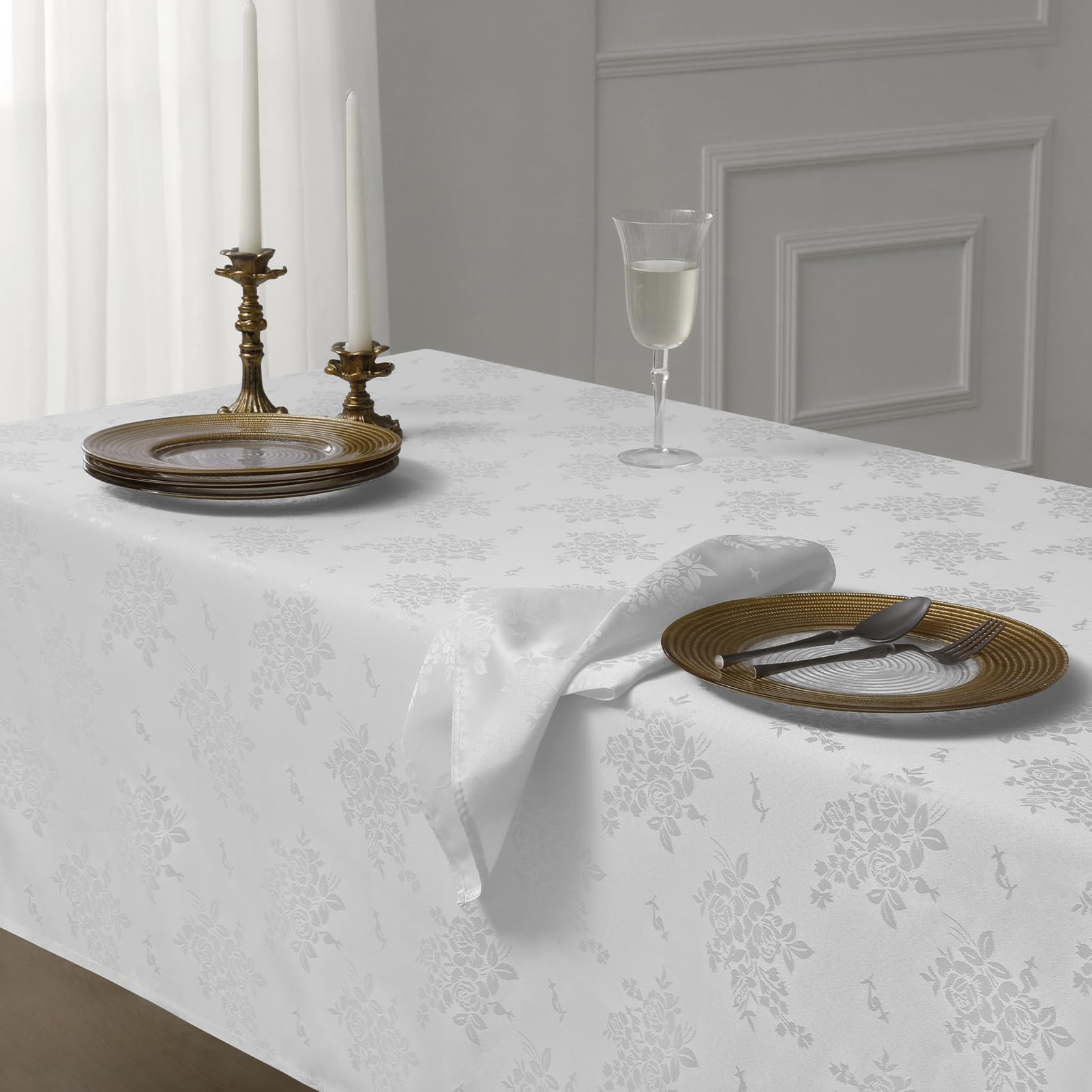 Mantel Romanstile para uso en mesas de comedor y reuniones.