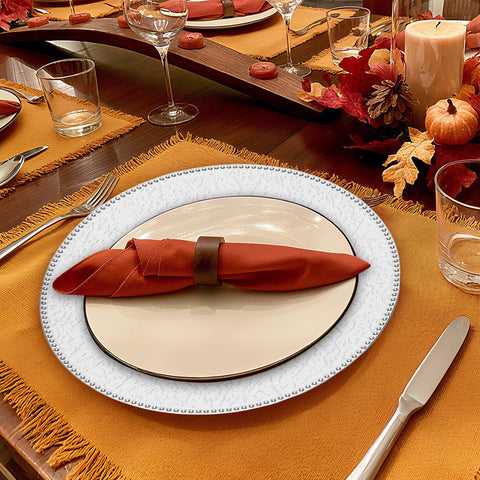 Roncooker cargador plateado con borde perlado para ocasiones.