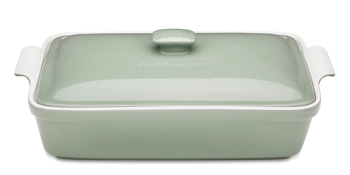 Fuente rectangular de cerámica Rossallini en verde salvia para hornear y presentar platos