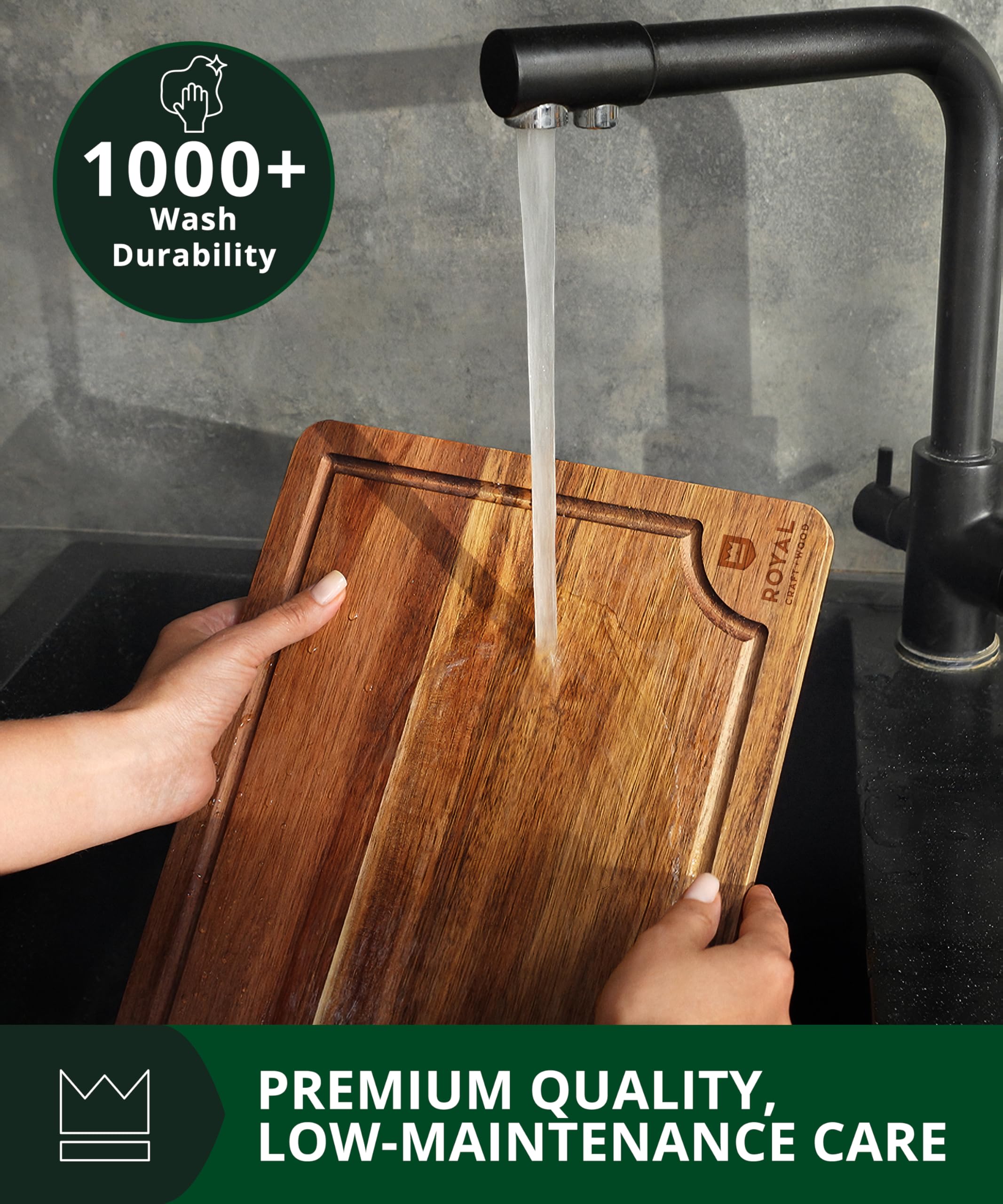 Surco de jugo profundo en tabla de acacia ROYAL CRAFT WOOD, para jugos limpios.