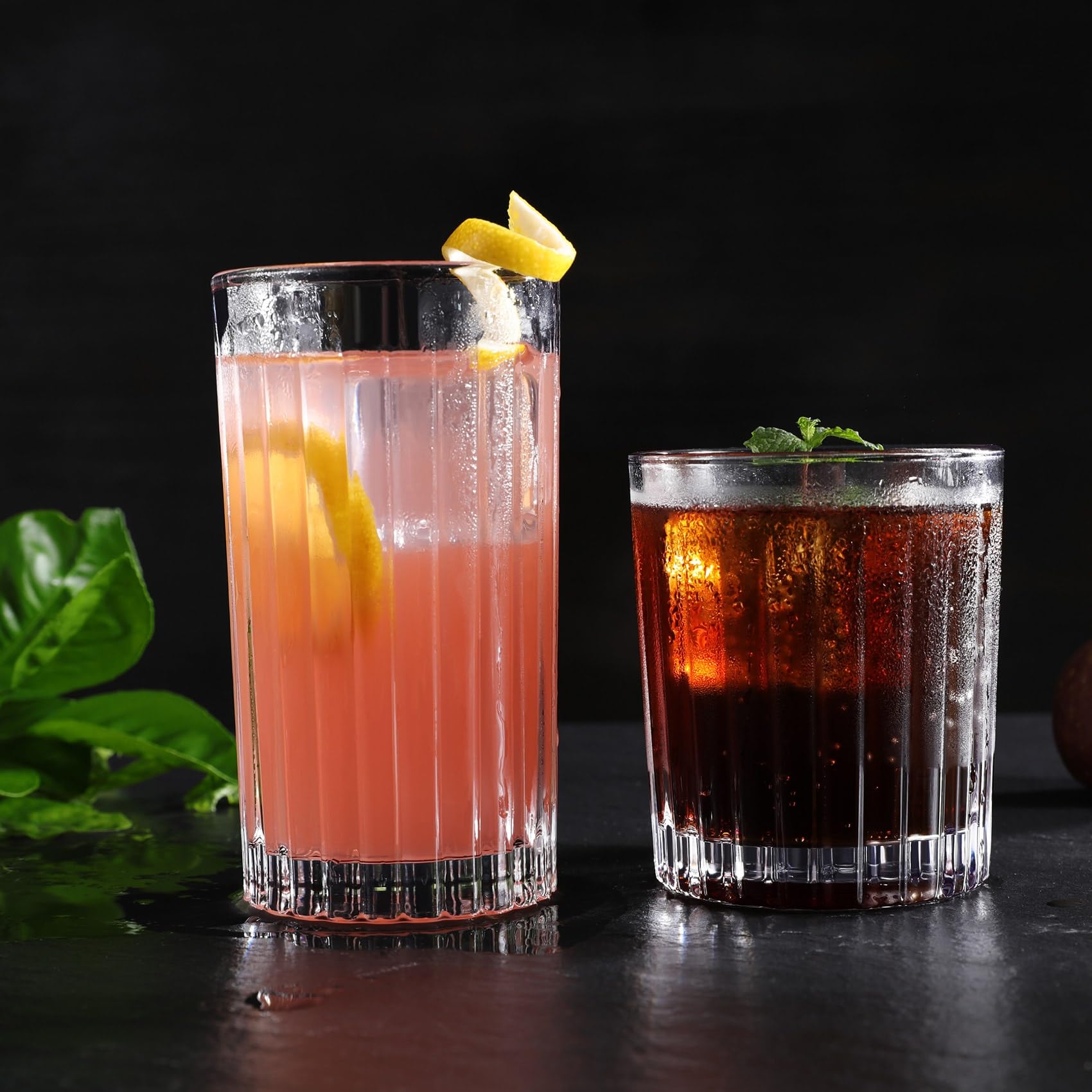 Vaso cóctel Royalrose VertiLine para mezclas en casa y fiestas.
