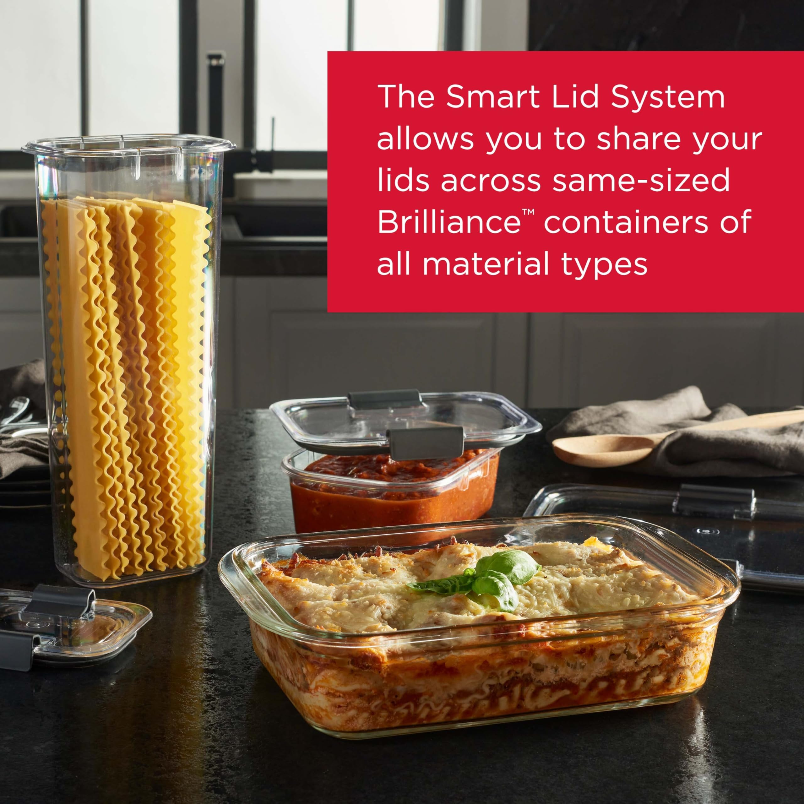 Diseño modular de Rubbermaid Brilliance facilita apilar y organizar en cocina o refrigerador.