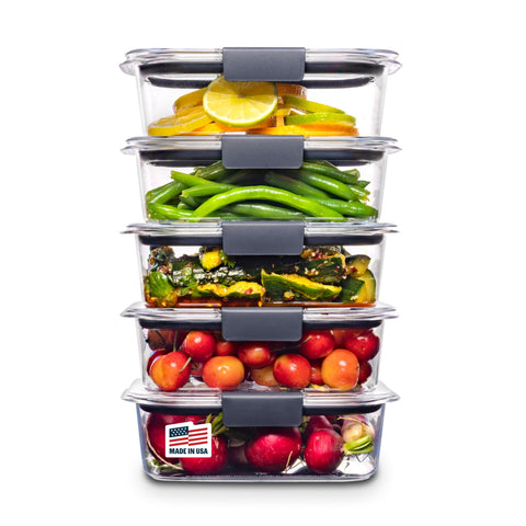 Rubbermaid vista frontal del set Brilliance con tapas, mantiene orden y visibilidad