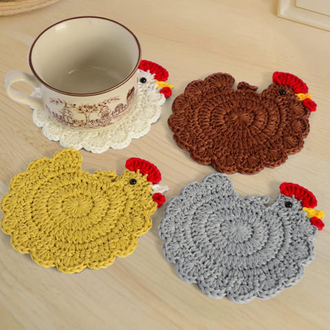 RucaDeco posavasos pollo set-4, cuatro posavasos artesanales que protegen la mesa.