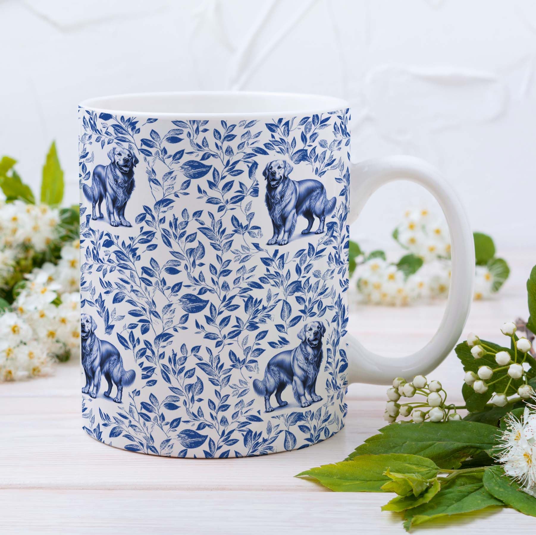 Taza RVEAFA con motivo de perro dorado y toile azul, ideal para cafe diario.