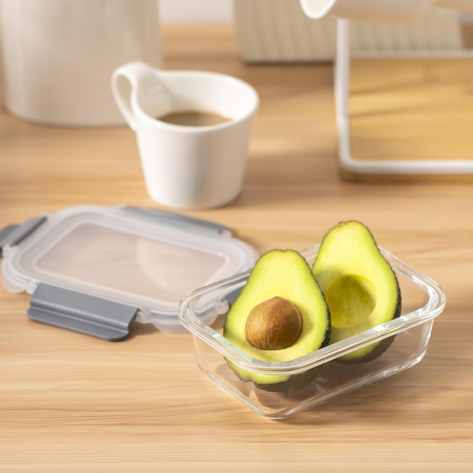S SALIENT cierre ergonómico y tapas duraderas para almacenamiento seguro.