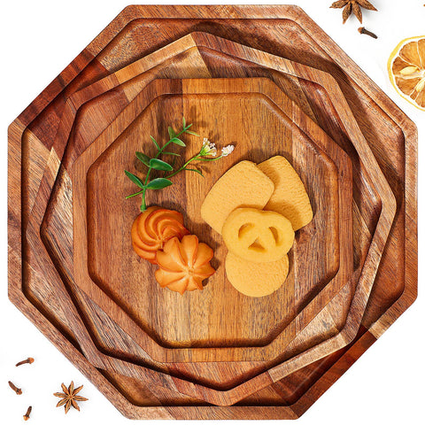 Bandeja Sabary de acacia de 12 pulgadas con mango, vista superior para servir aperitivos.