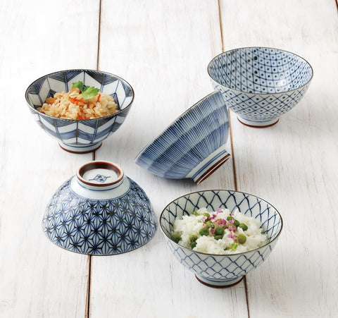 Saikai Pottery 19541 capacidad 300 ml para porciones consistentes.