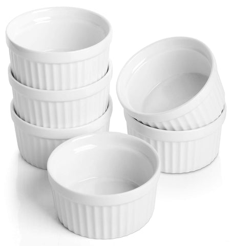 Samsle ramequines de porcelana 4oz, frente, ideales para postres pequeños y elegantes.