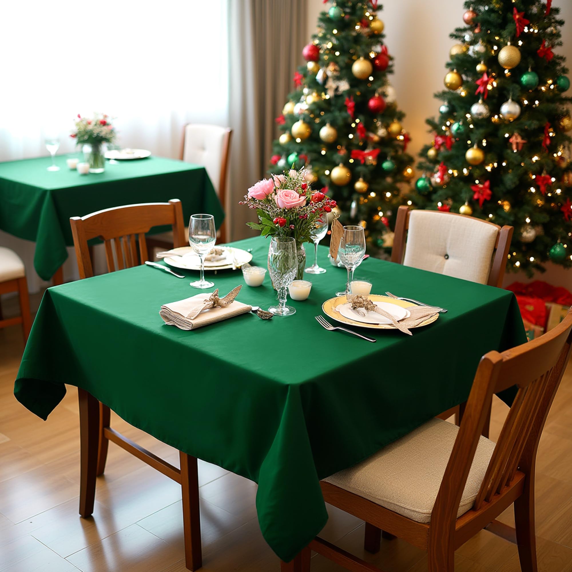Funda sancua en mesa cuadrada, color verde bosque, elegante para cenas