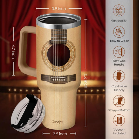 Detalle de tapa y pajilla de la taza SANDJEST para viajar