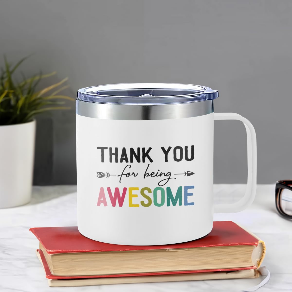 Sandjest taza con tapa llevable para evitar derrames.