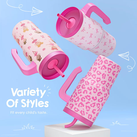 Sandjest tumbler leopard infantil de 20oz, fácil de sostener por manos pequeñas.