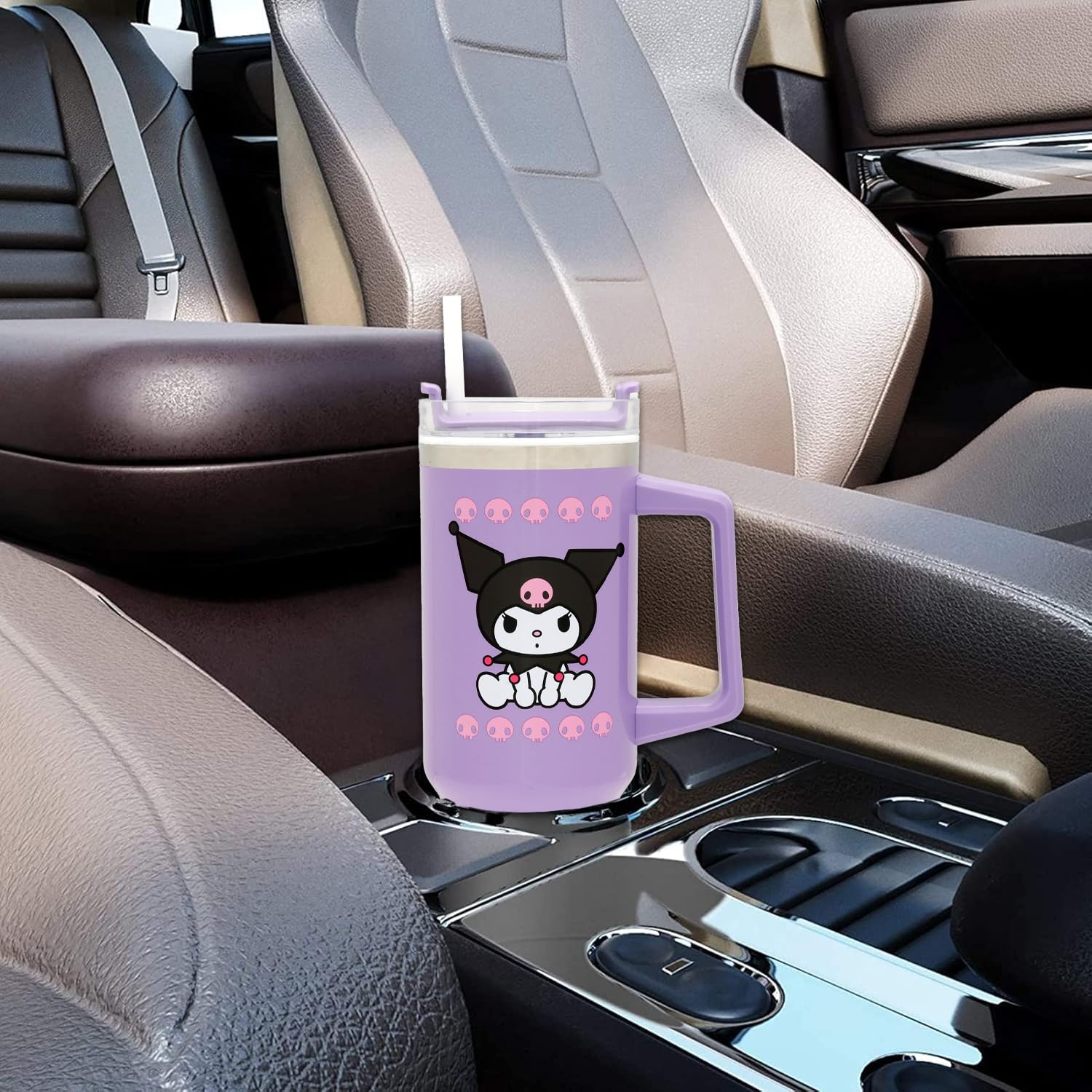 SANRIO Kuromi incluye pegatinas para personalizar.