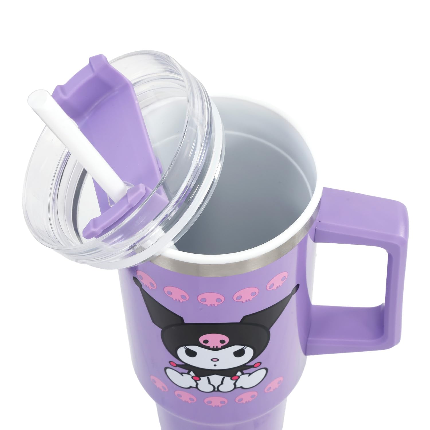 SANRIO Kuromi vaso cabe en portavasos estándar.