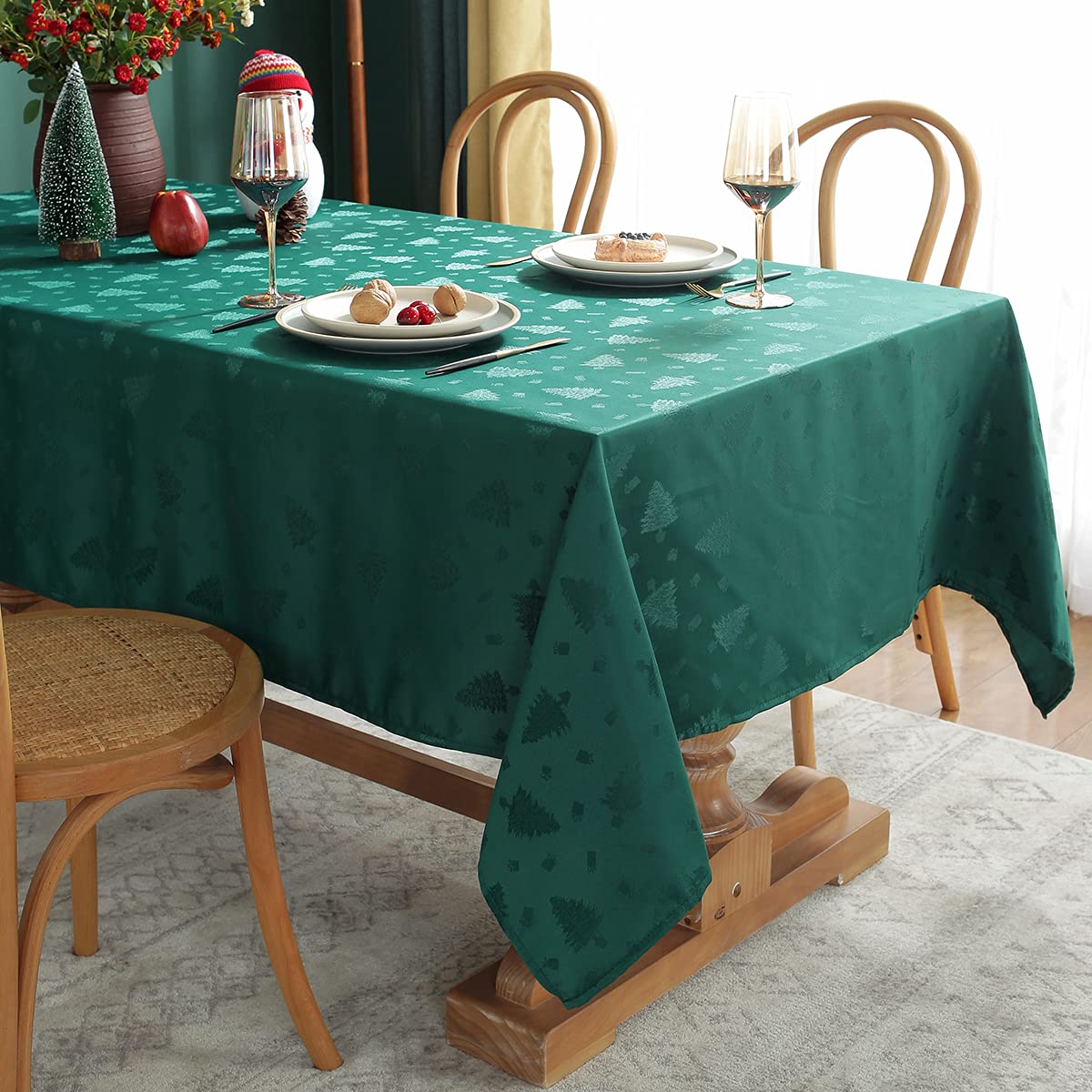 Mantel SASTYBALE verde con regalos, añade color y elegancia a la mesa.