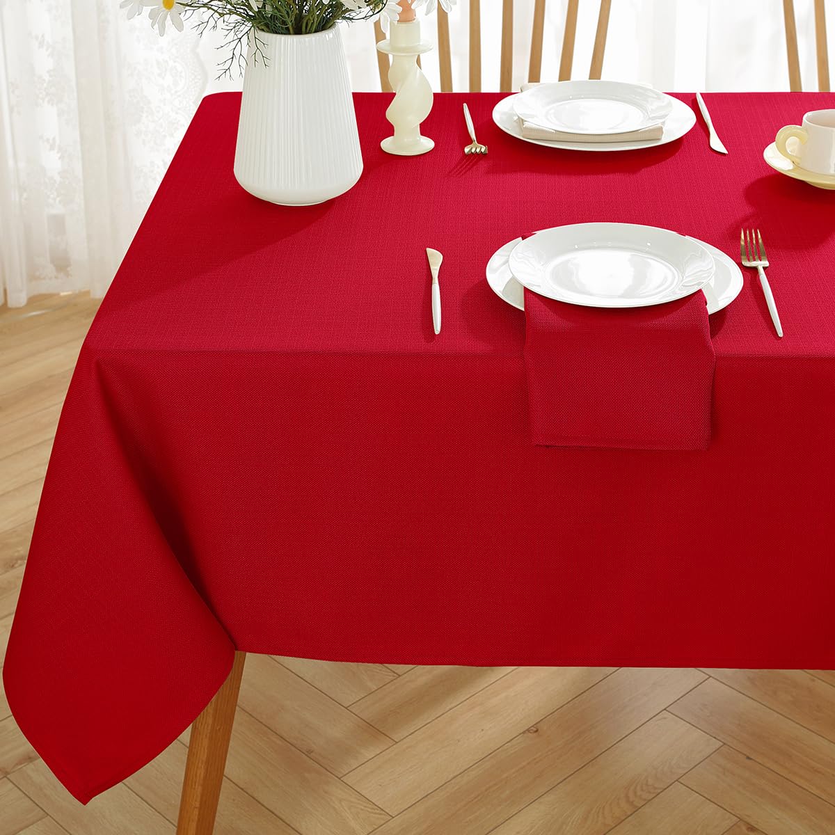 Mantel rectangular rojo 60x84 de SASTYBALE ideal para cenas festivas.