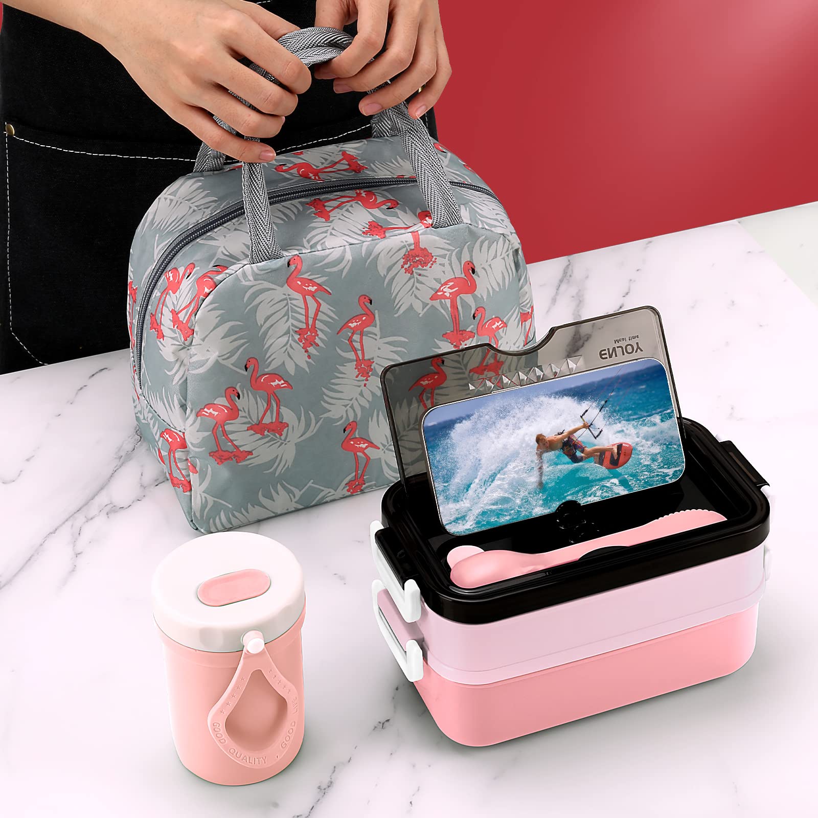 Bolsa para almuerzo rosa incluida para transporte cómodo.