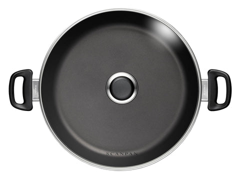 Scanpan Classic 12,5 pulgadas en estufa; apta para gas y electricidad para cocinar rápido.