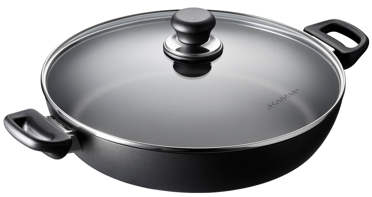 Sartén Scanpan Classic 12,5 pulgadas con tapa; antiadherente para dorar y sellar con menos aceite.