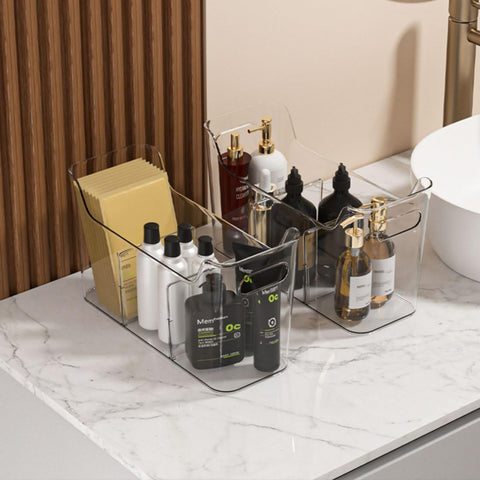 SCPB solución de espacio eficiente para despensa y baño gracias a contenedores agrupados.