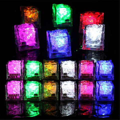 SeaISee cubos LED con baterías incluidas y no recargables.
