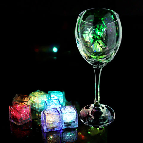 SeaISee cubos LED con sensor de líquido que se activan al verter.