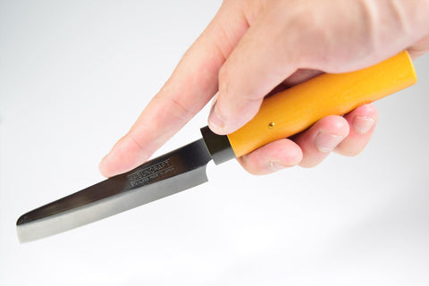 Funda de madera para cuchillo Seki Japan, protege la hoja cuando no se usa.