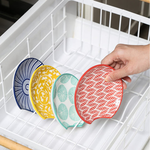 Selamica en colores surtidos aporta toque vibrante a la mesa.