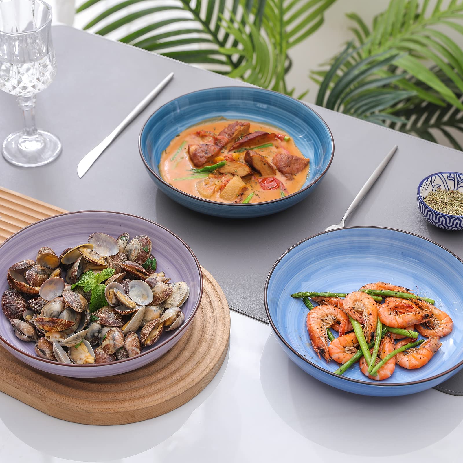 Selamica ensaladera apta para nevera, mantiene la frescura de los alimentos.