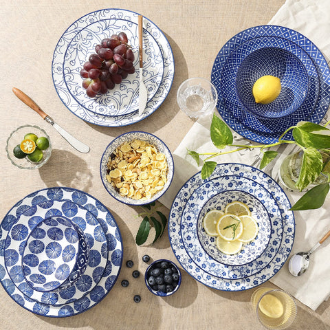 Plato Selamica de 8 pulgadas, azul vintage, ideal para ensaladas o aperitivos.