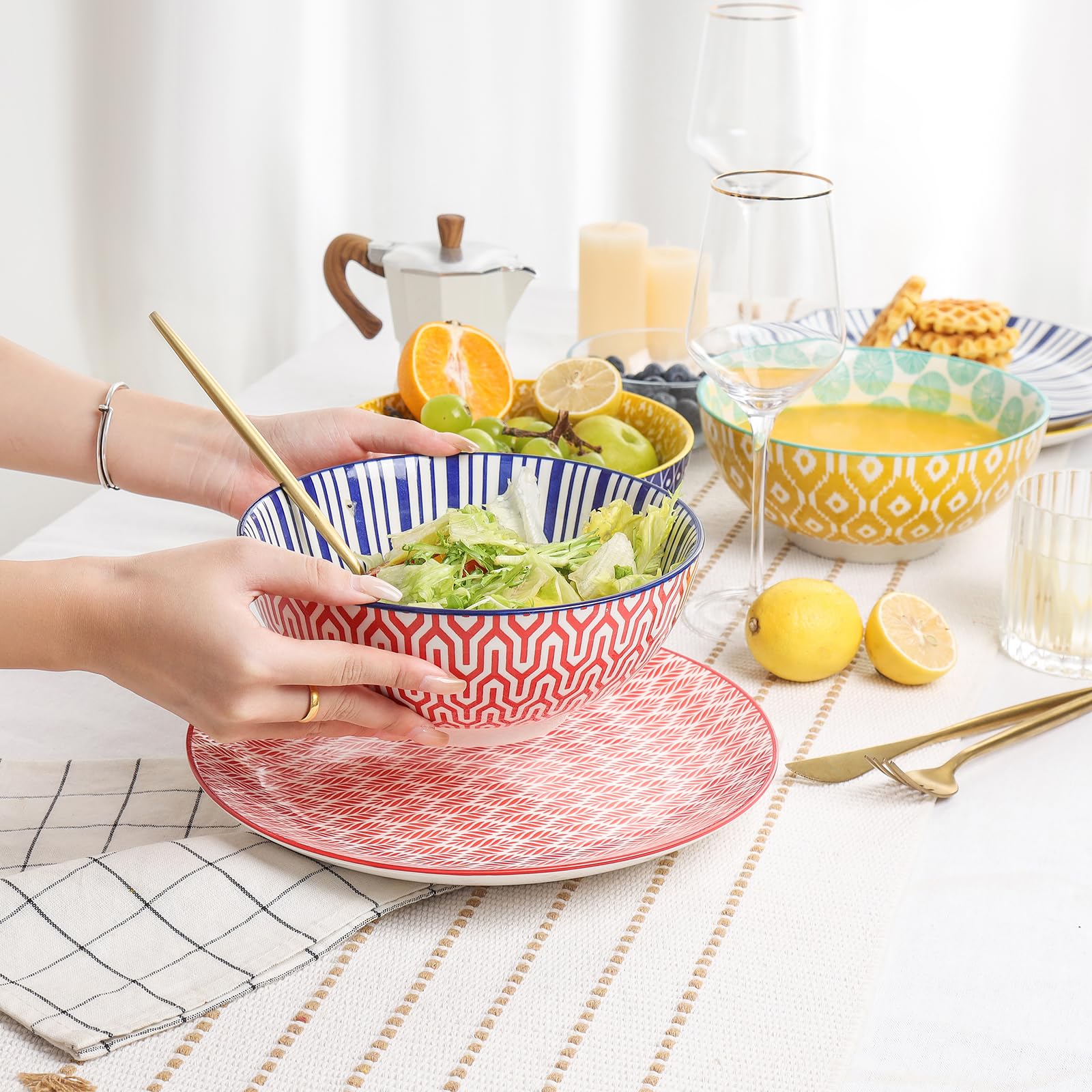 Selamica porciones ramen y pasta grandes para servir a la familia.