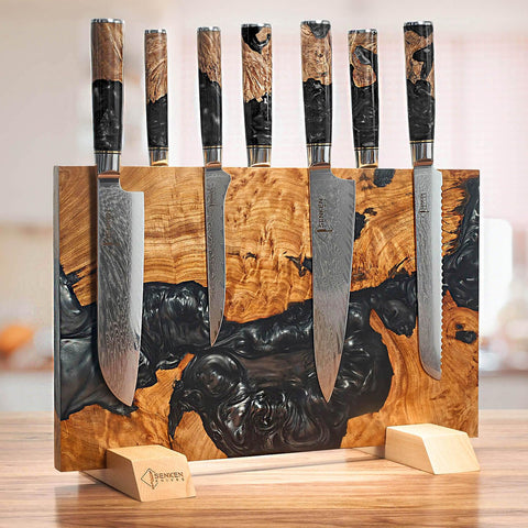 Senken Knives Black Tsunami base de haya para soporte estable del bloque.
