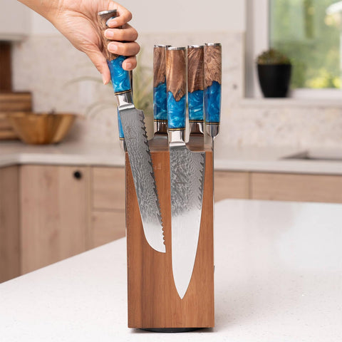 Senken Madera de acacia natural aporta durabilidad y estilo cálido.