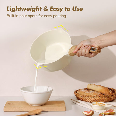 Diseño con doble boquilla para verter sin goteos.