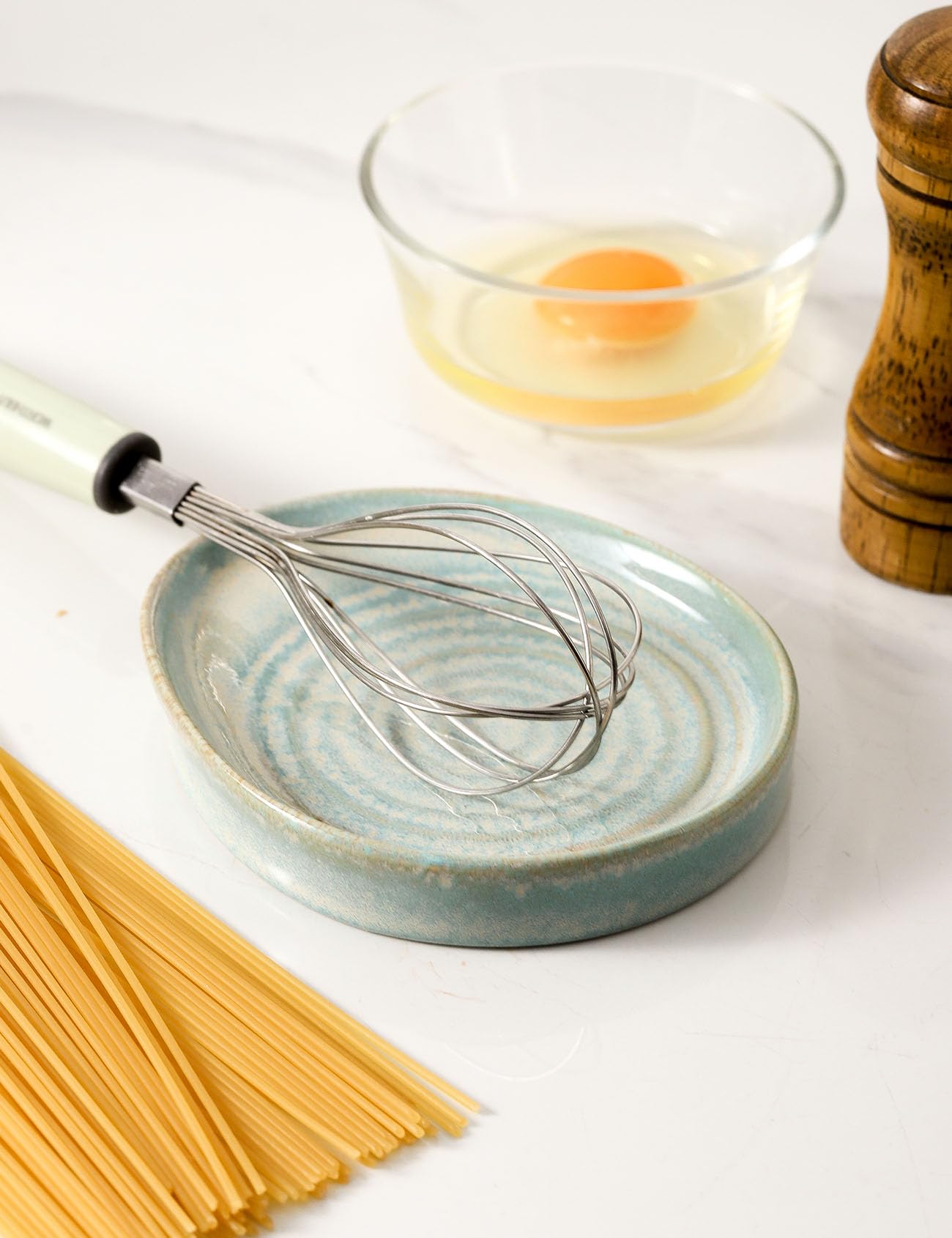 Seyatoo descanso para utensilios de cocina, cerámica duradera, complemento práctico en cualquier escena.